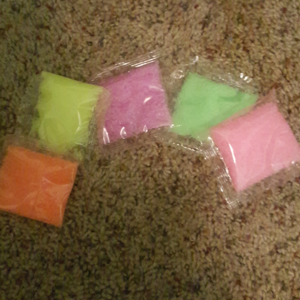 Bouncey ball powder